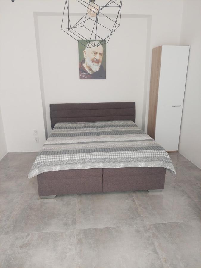 Padre Pio Apartments Family Kösice Dış mekan fotoğraf